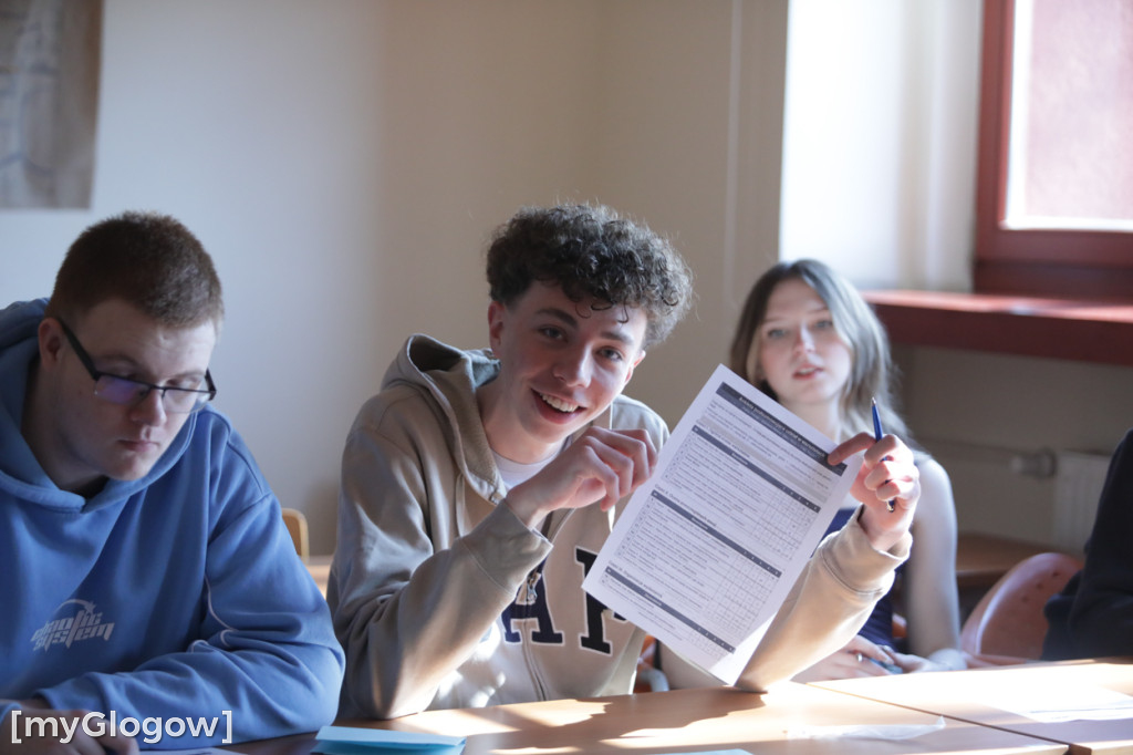 Aż 800 uczniów szturmuje uczelnię w Głogowie