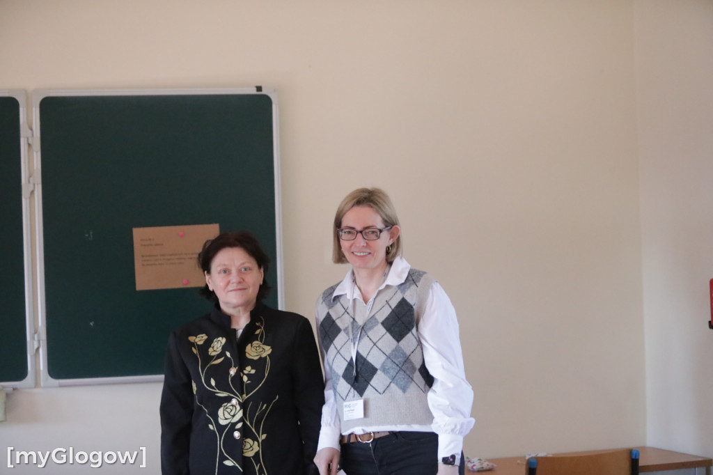 Aż 800 uczniów szturmuje uczelnię w Głogowie