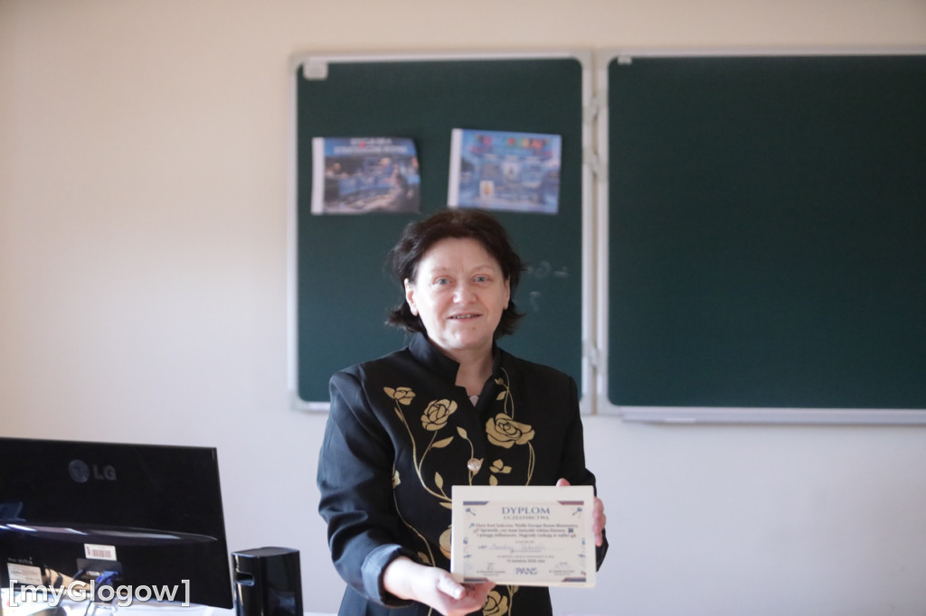 Aż 800 uczniów szturmuje uczelnię w Głogowie