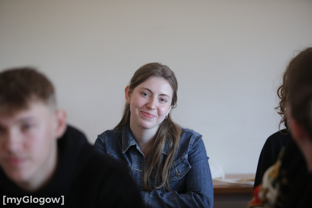 Aż 800 uczniów szturmuje uczelnię w Głogowie