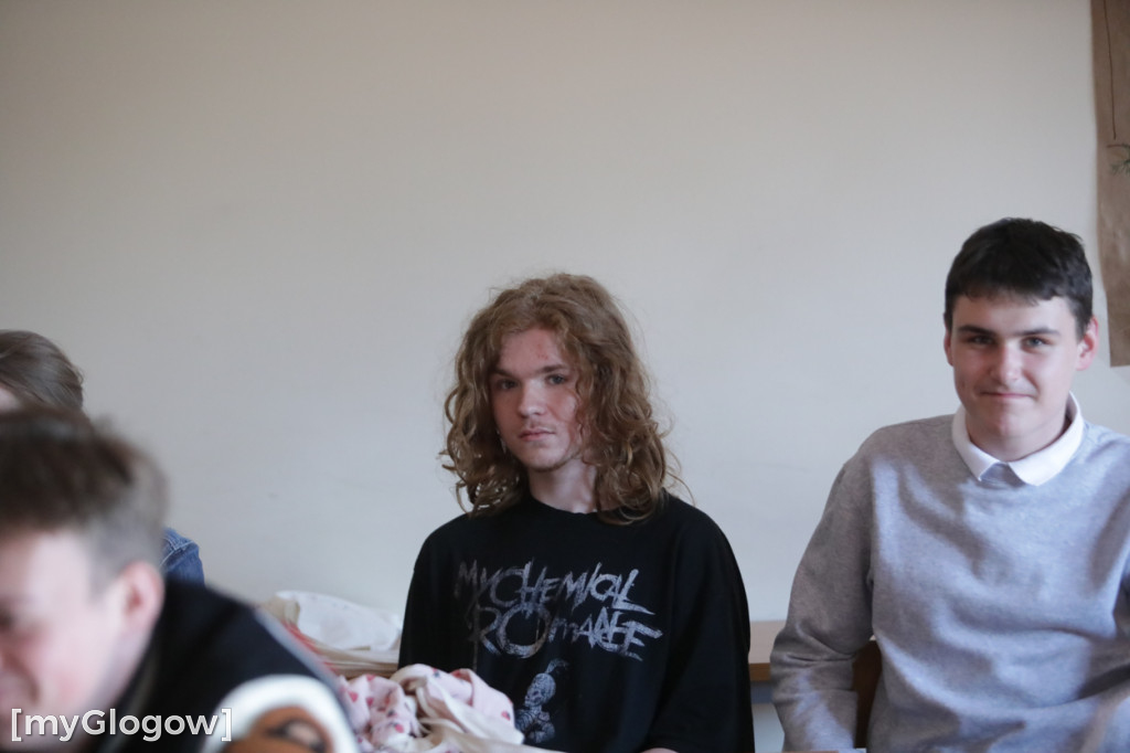 Aż 800 uczniów szturmuje uczelnię w Głogowie