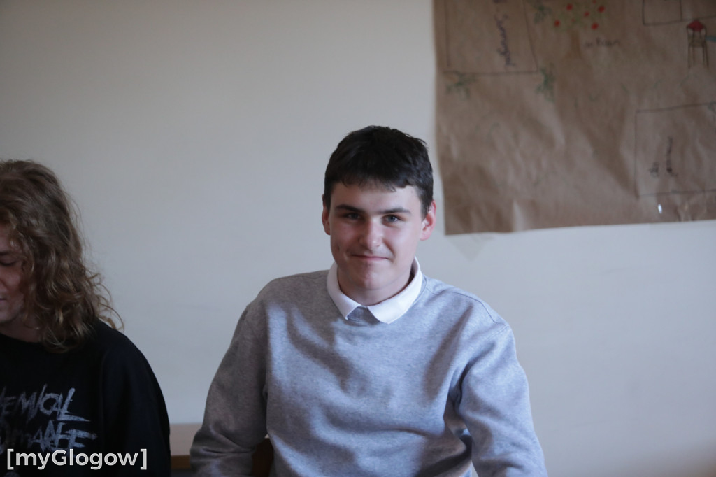 Aż 800 uczniów szturmuje uczelnię w Głogowie