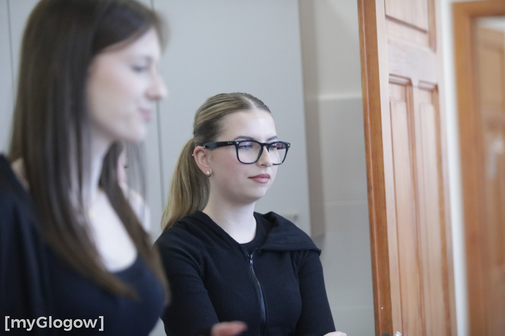 Aż 800 uczniów szturmuje uczelnię w Głogowie