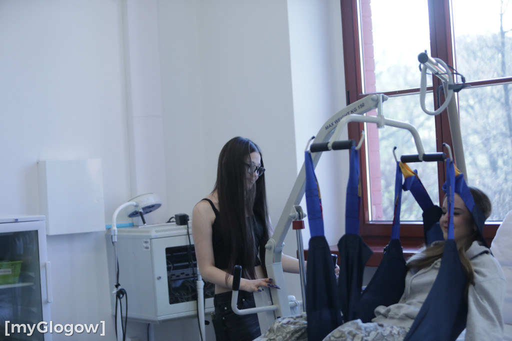 Aż 800 uczniów szturmuje uczelnię w Głogowie