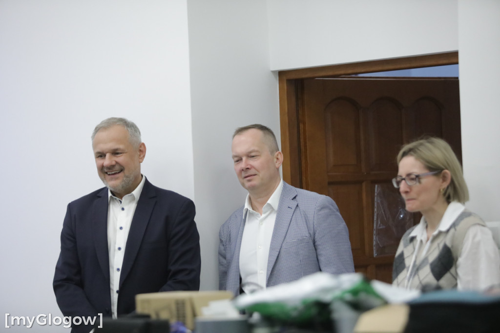 Aż 800 uczniów szturmuje uczelnię w Głogowie