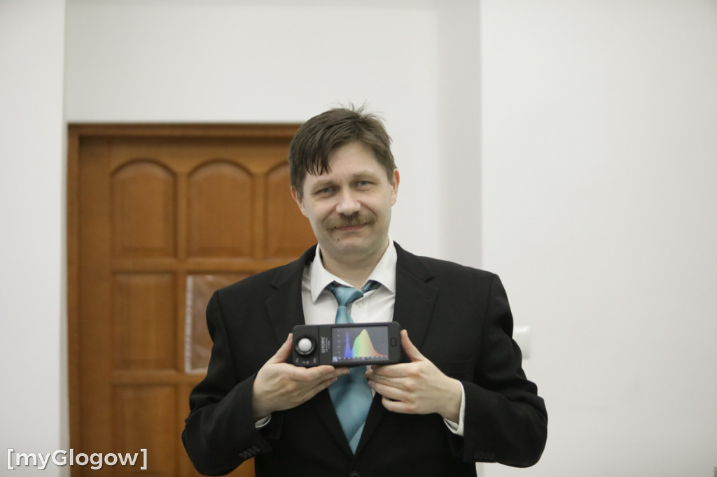 Aż 800 uczniów szturmuje uczelnię w Głogowie