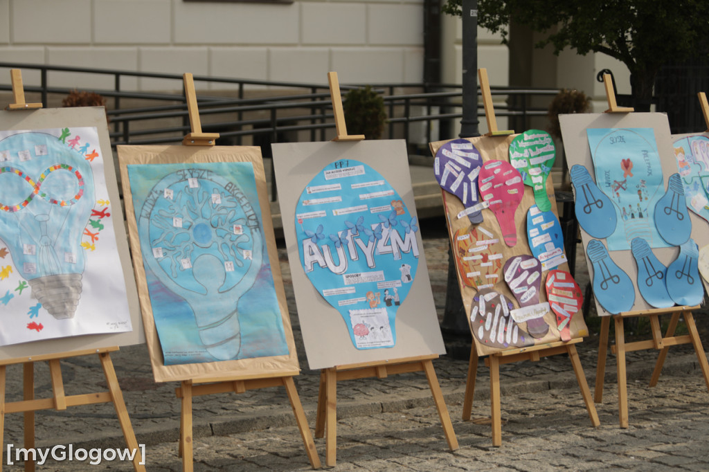 Niebieski marsz. Widzę, słyszę i akceptuję