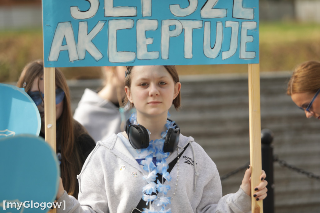 Niebieski marsz. Widzę, słyszę i akceptuję