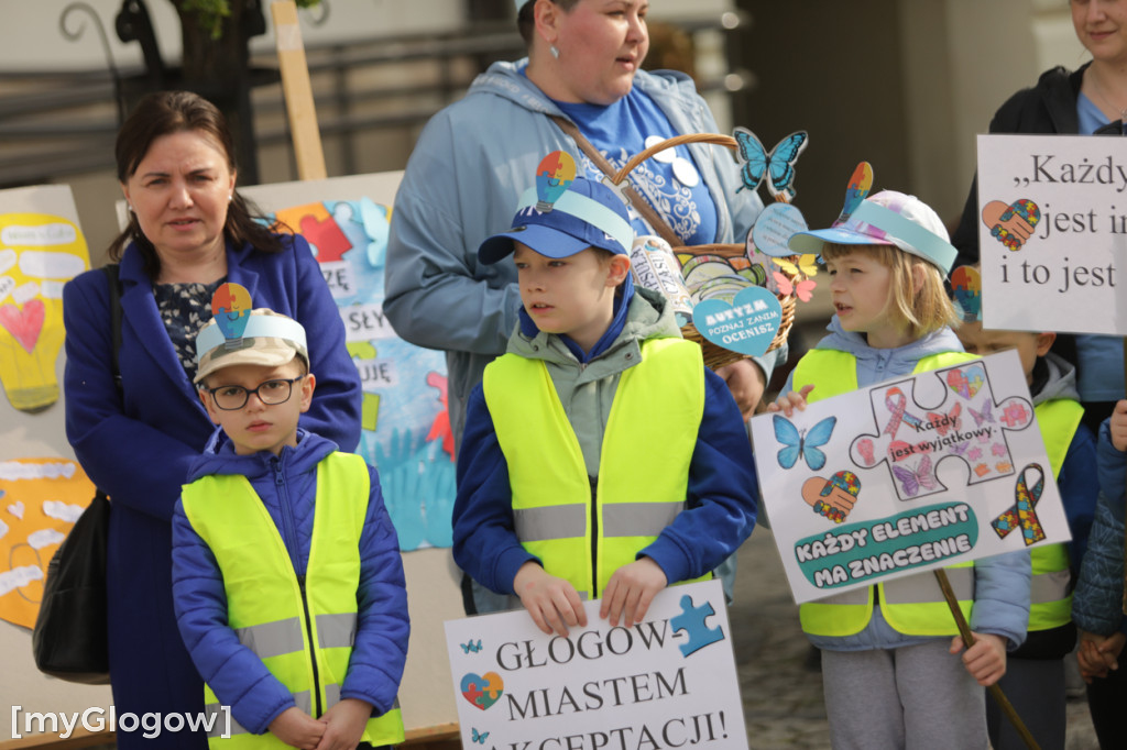 Niebieski marsz. Widzę, słyszę i akceptuję