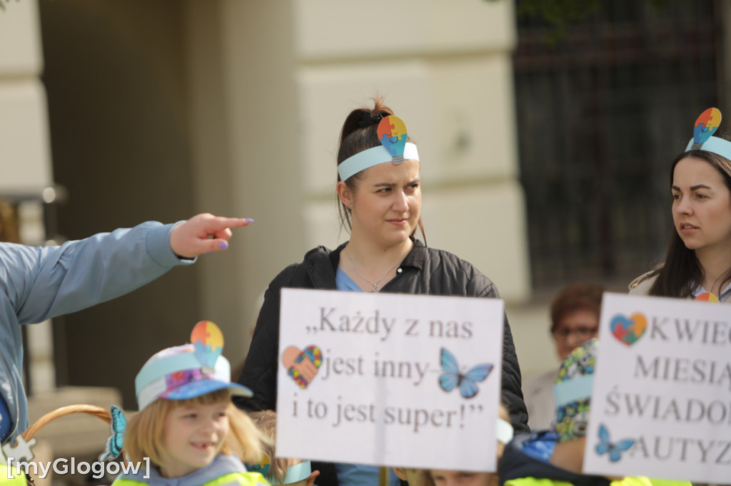 Niebieski marsz. Widzę, słyszę i akceptuję