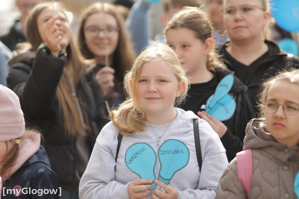 Niebieski marsz. Widzę, słyszę i akceptuję