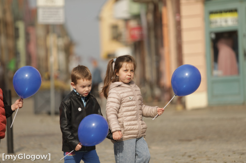 Niebieski marsz. Widzę, słyszę i akceptuję