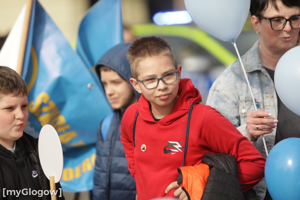 Niebieski marsz. Widzę, słyszę i akceptuję