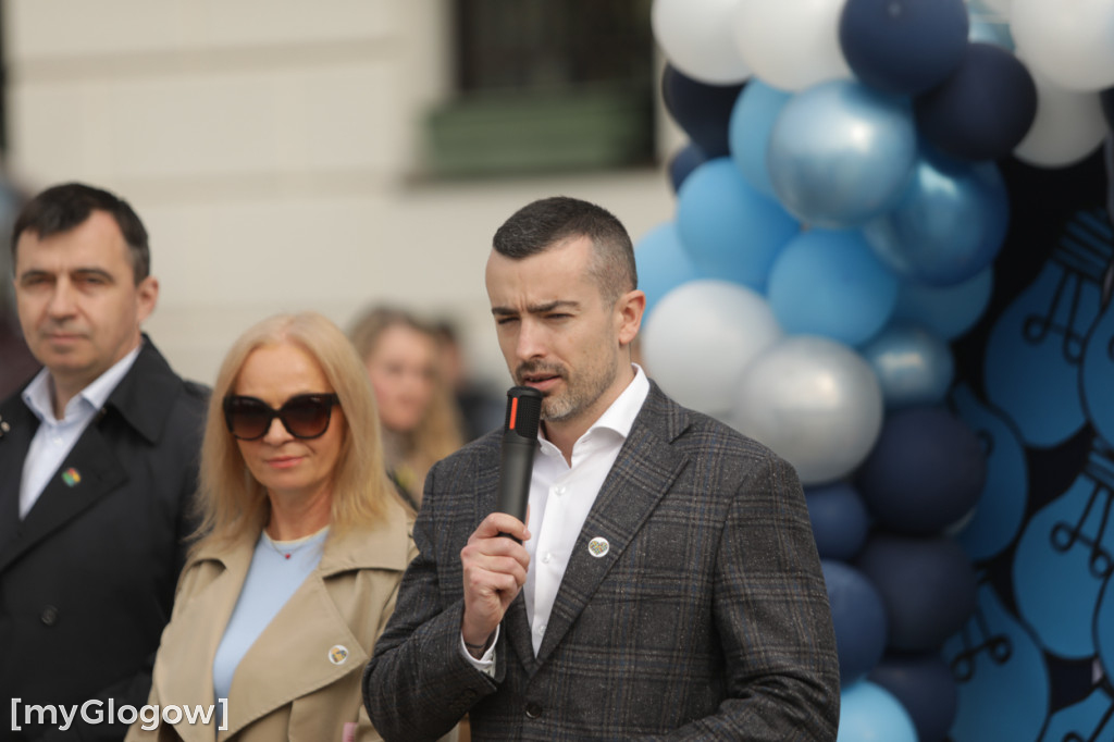 Niebieski marsz. Widzę, słyszę i akceptuję