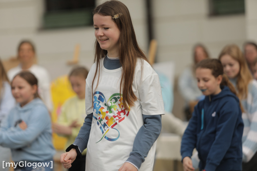 Niebieski marsz. Widzę, słyszę i akceptuję