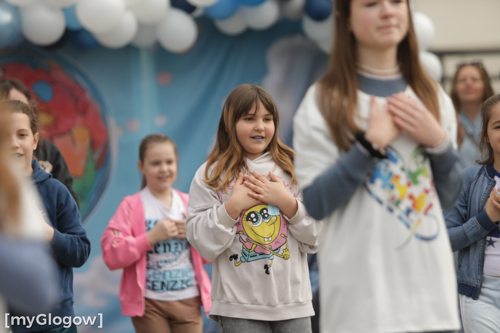 Niebieski marsz. Widzę, słyszę i akceptuję