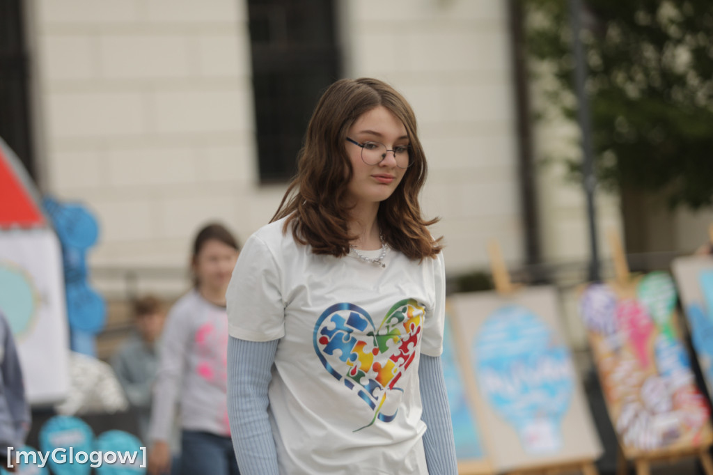 Niebieski marsz. Widzę, słyszę i akceptuję