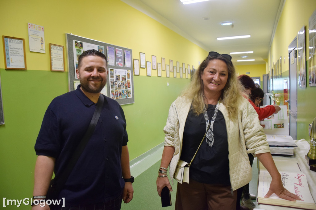 Wracają po latach do swoich ławek