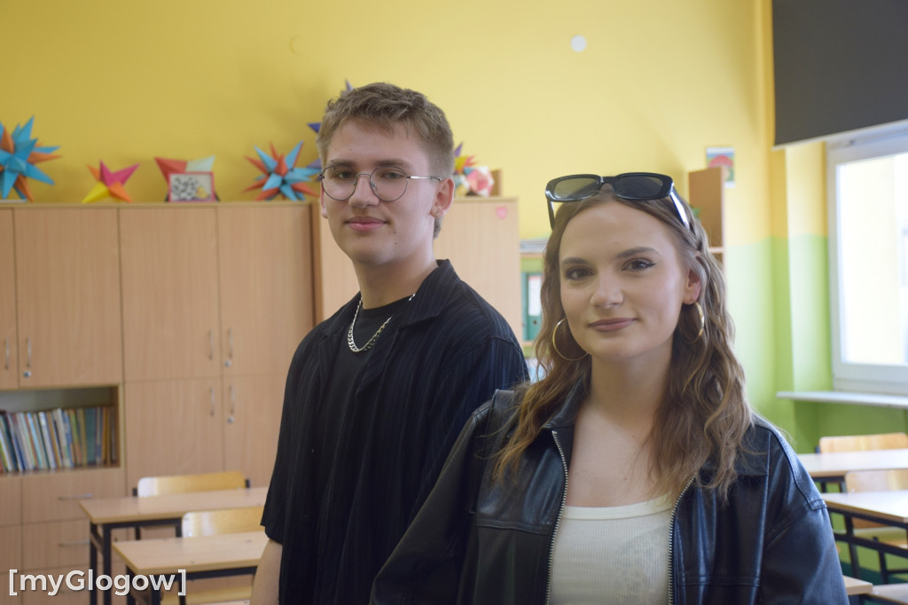 Wracają po latach do swoich ławek