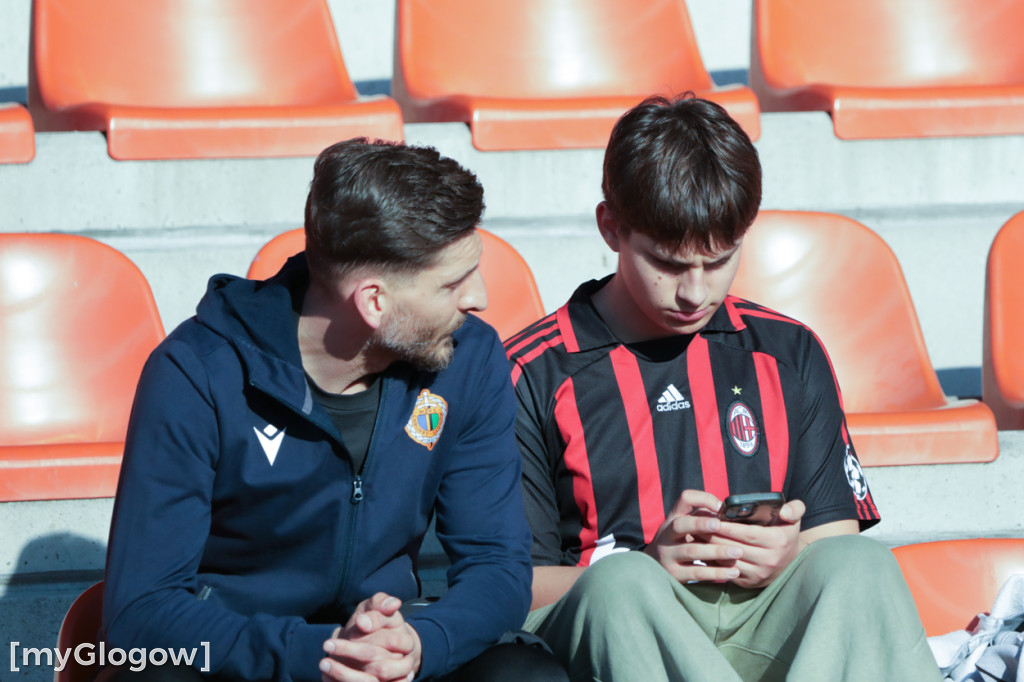 Chrobry pokonał Stal!