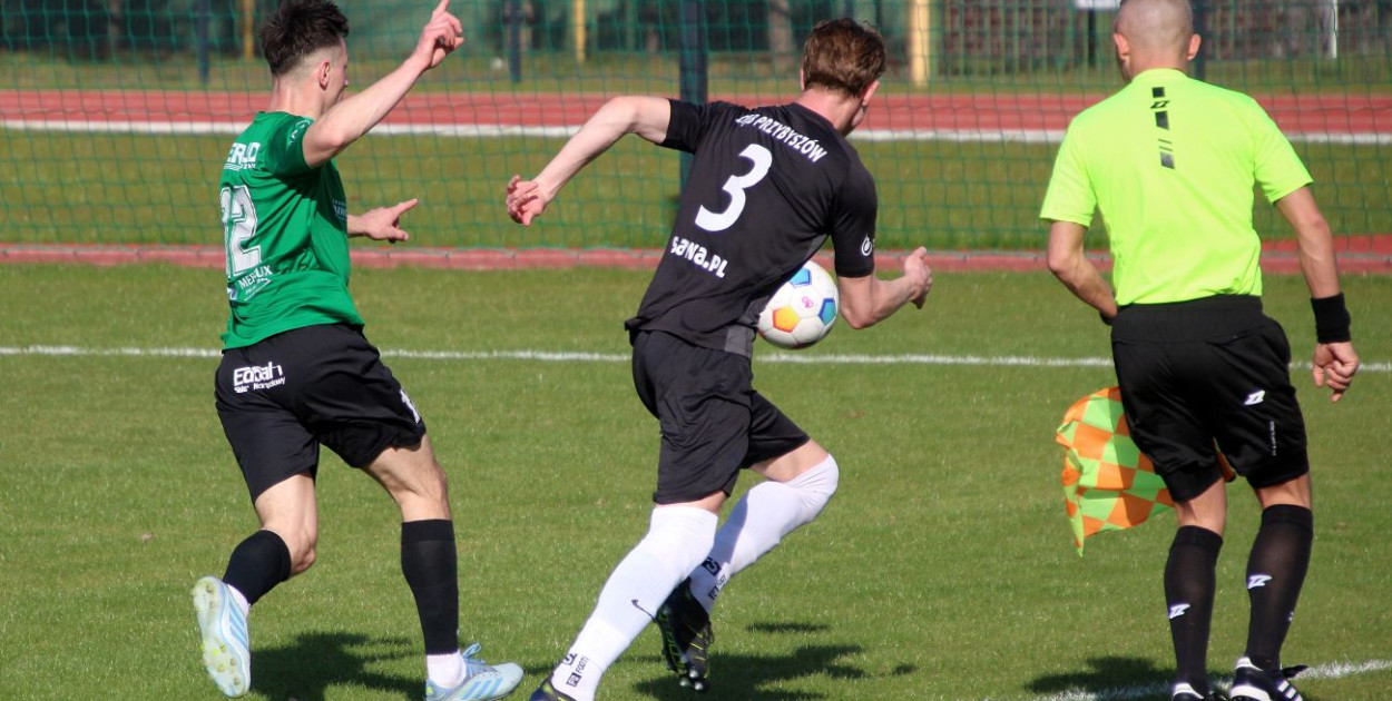 Porażka na własnym stadionie