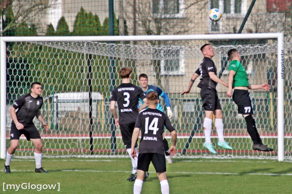 Porażka na własnym stadionie