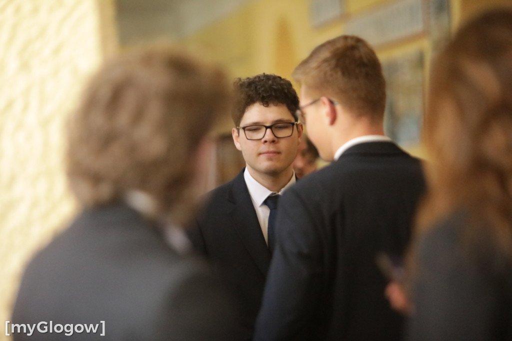 Koniec szkoły. Chłopaki też płaczą!