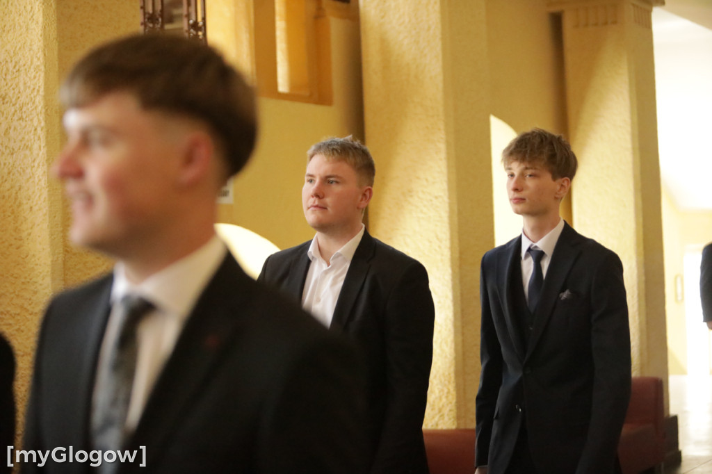 Koniec szkoły. Chłopaki też płaczą!