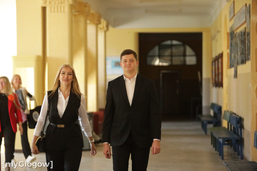 Koniec szkoły. Chłopaki też płaczą!