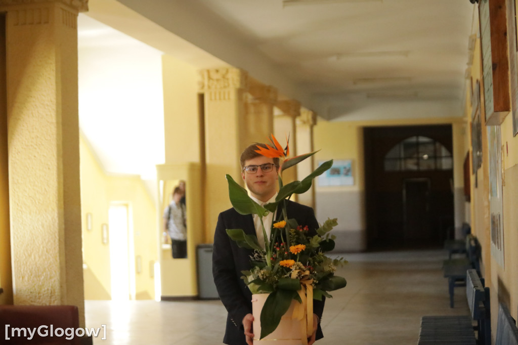 Koniec szkoły. Chłopaki też płaczą!