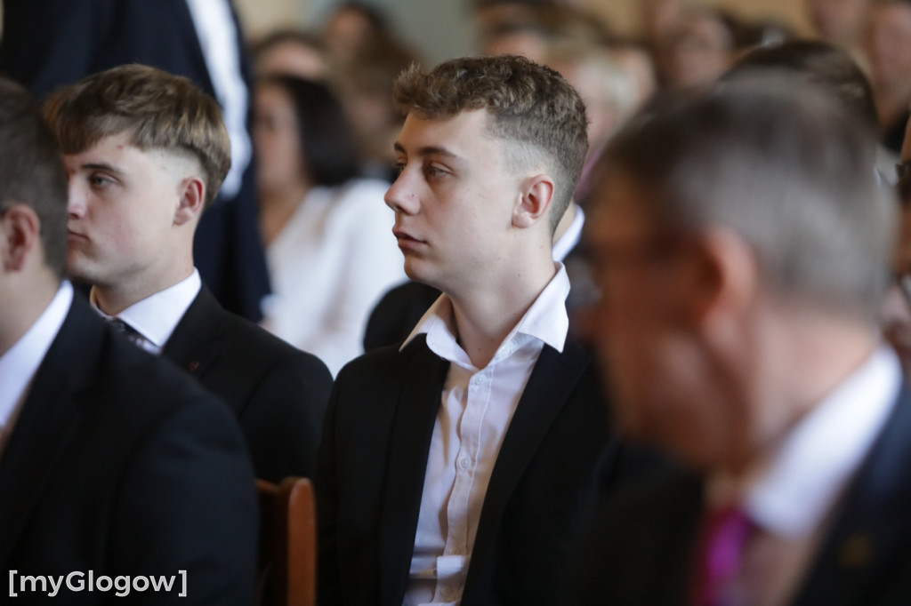 Koniec szkoły. Chłopaki też płaczą!