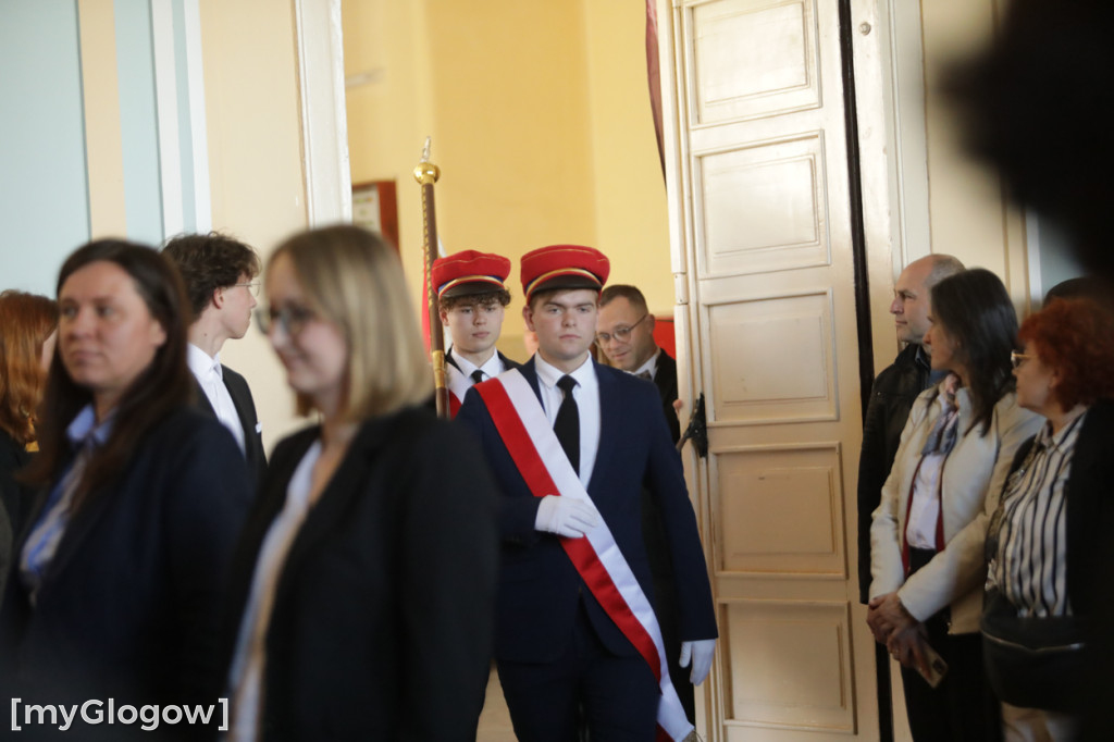 Koniec szkoły. Chłopaki też płaczą!