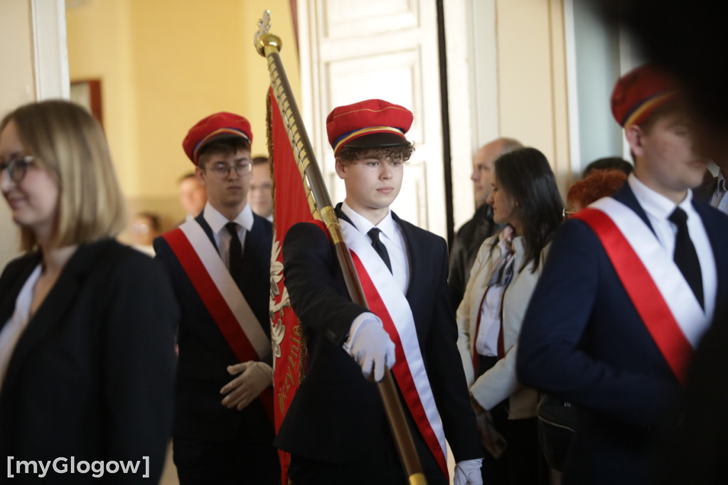 Koniec szkoły. Chłopaki też płaczą!