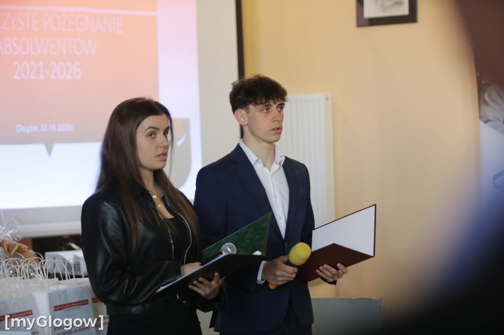 Koniec szkoły. Chłopaki też płaczą!