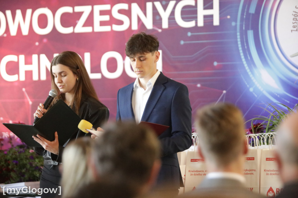 Koniec szkoły. Chłopaki też płaczą!