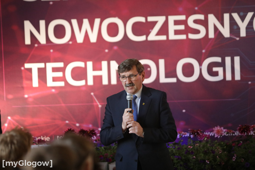 Koniec szkoły. Chłopaki też płaczą!