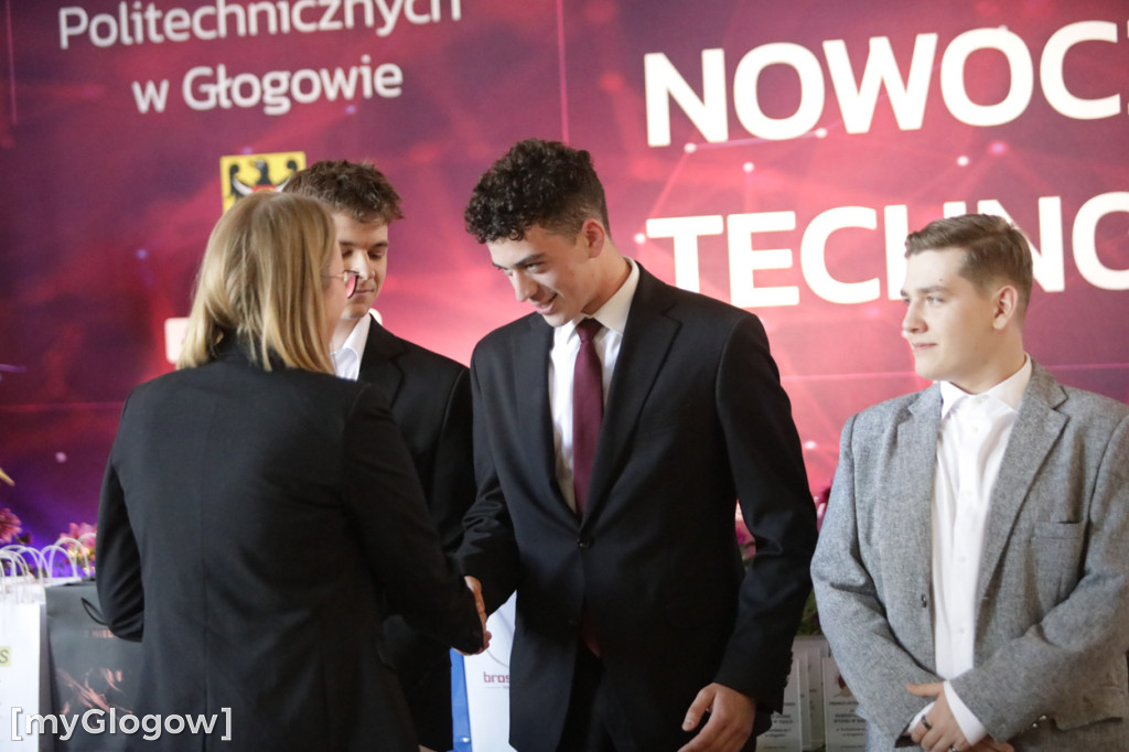 Koniec szkoły. Chłopaki też płaczą!