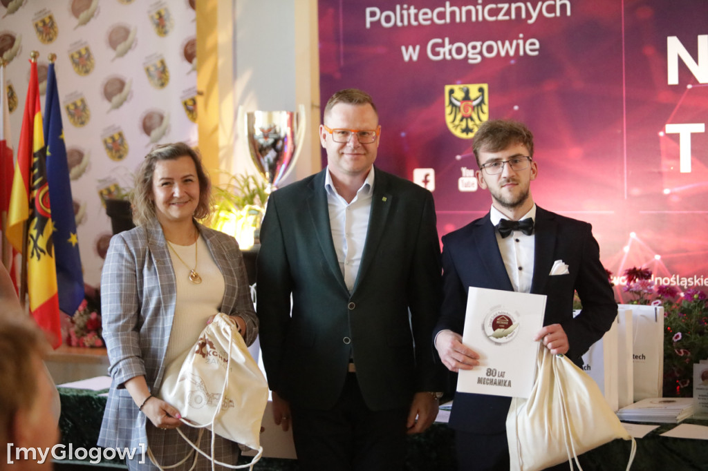 Koniec szkoły. Chłopaki też płaczą!