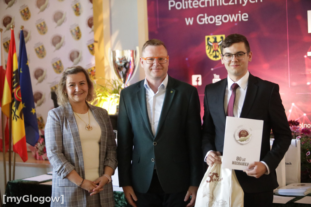 Koniec szkoły. Chłopaki też płaczą!