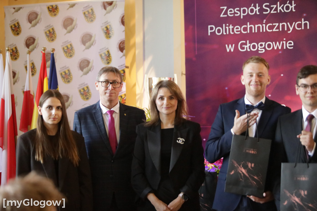 Koniec szkoły. Chłopaki też płaczą!