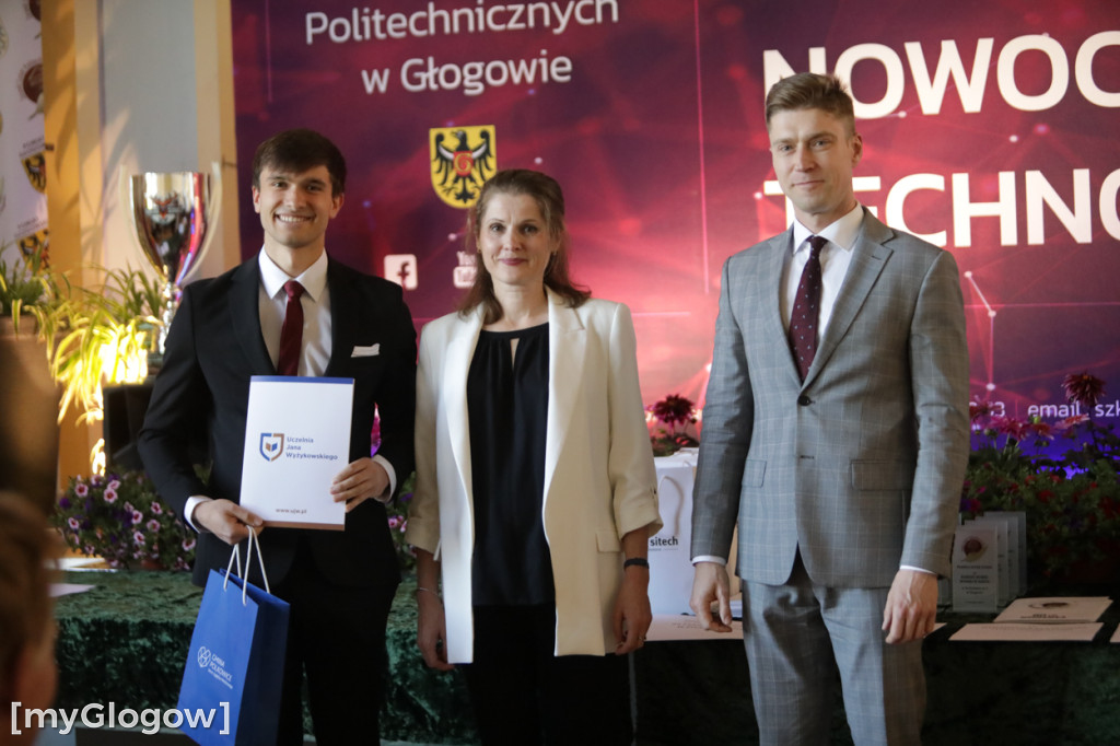 Koniec szkoły. Chłopaki też płaczą!