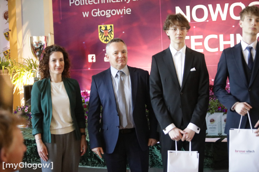 Koniec szkoły. Chłopaki też płaczą!