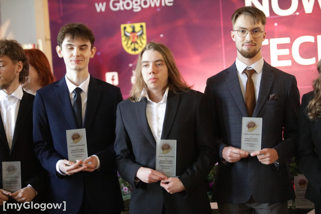 Koniec szkoły. Chłopaki też płaczą!