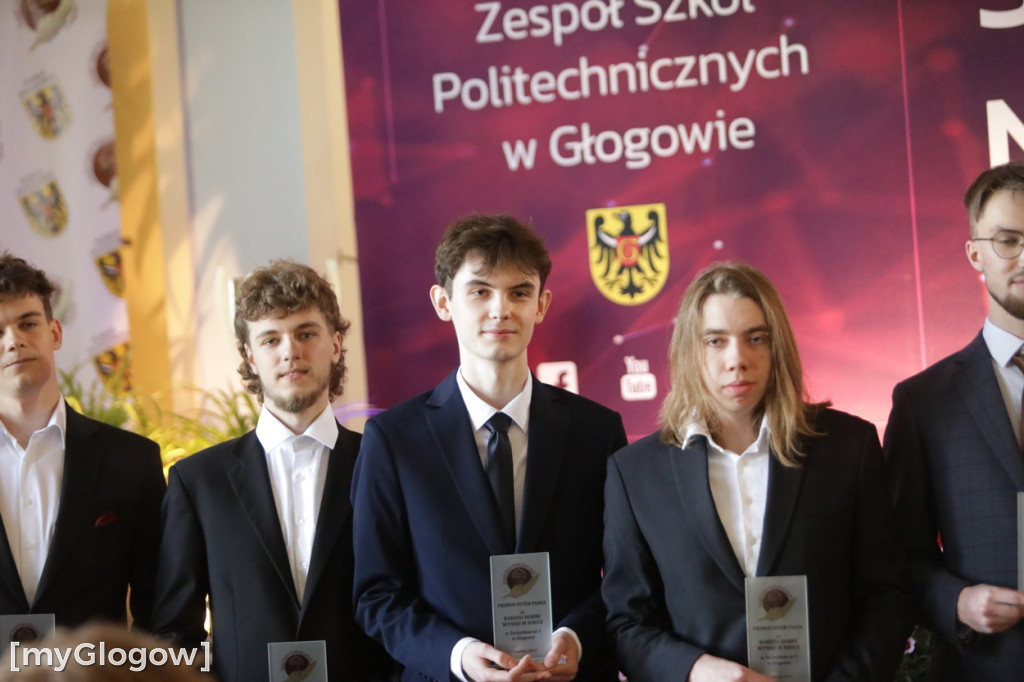 Koniec szkoły. Chłopaki też płaczą!