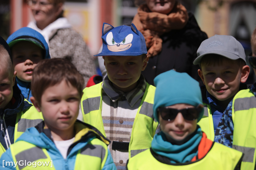 Piękny patriotyzm! Przedszkolaki z flagami