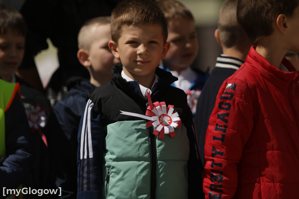Piękny patriotyzm! Przedszkolaki z flagami