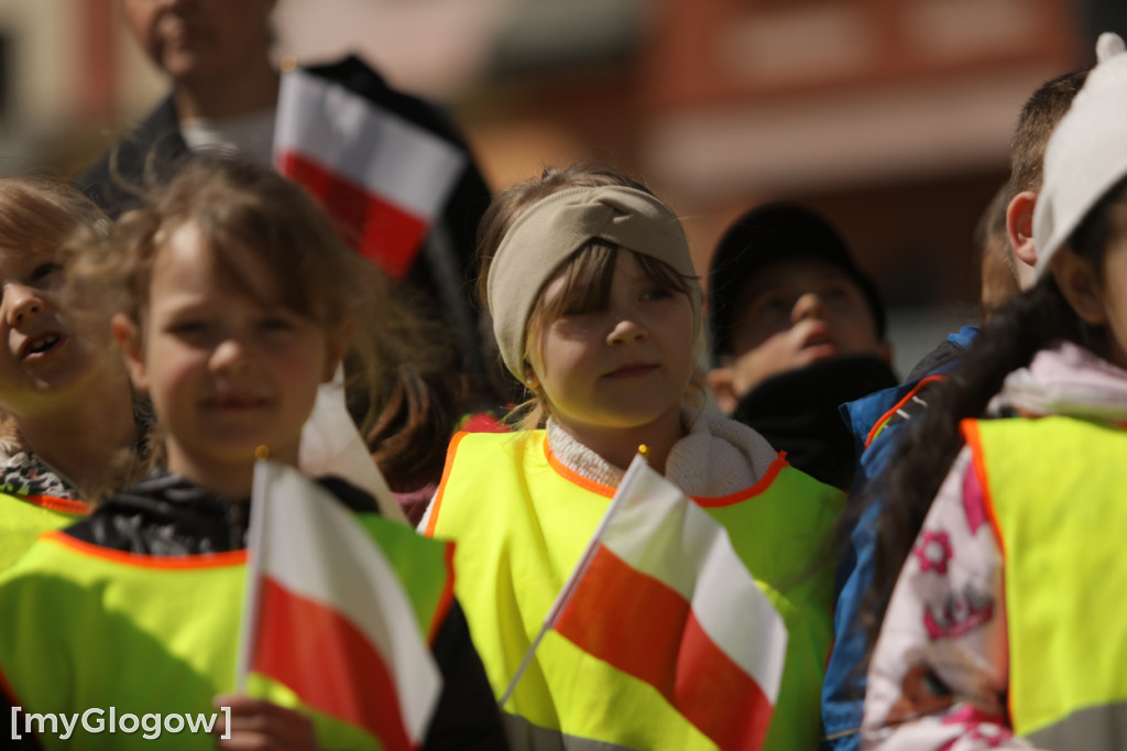 Piękny patriotyzm! Przedszkolaki z flagami