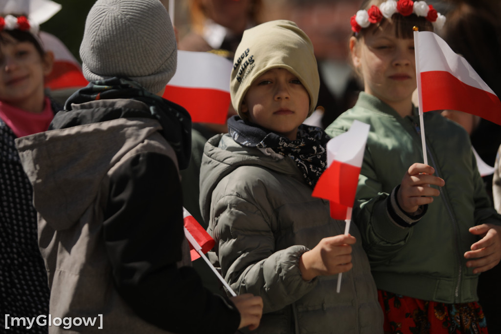 Piękny patriotyzm! Przedszkolaki z flagami