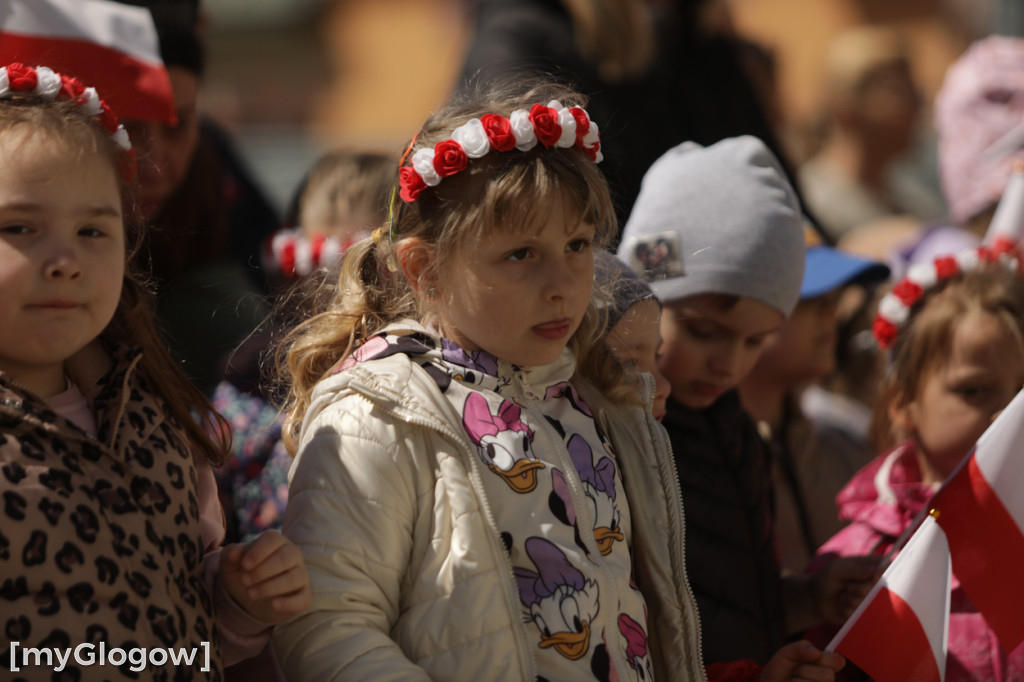 Piękny patriotyzm! Przedszkolaki z flagami