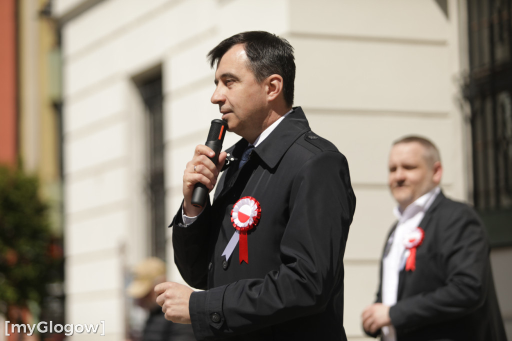 Piękny patriotyzm! Przedszkolaki z flagami